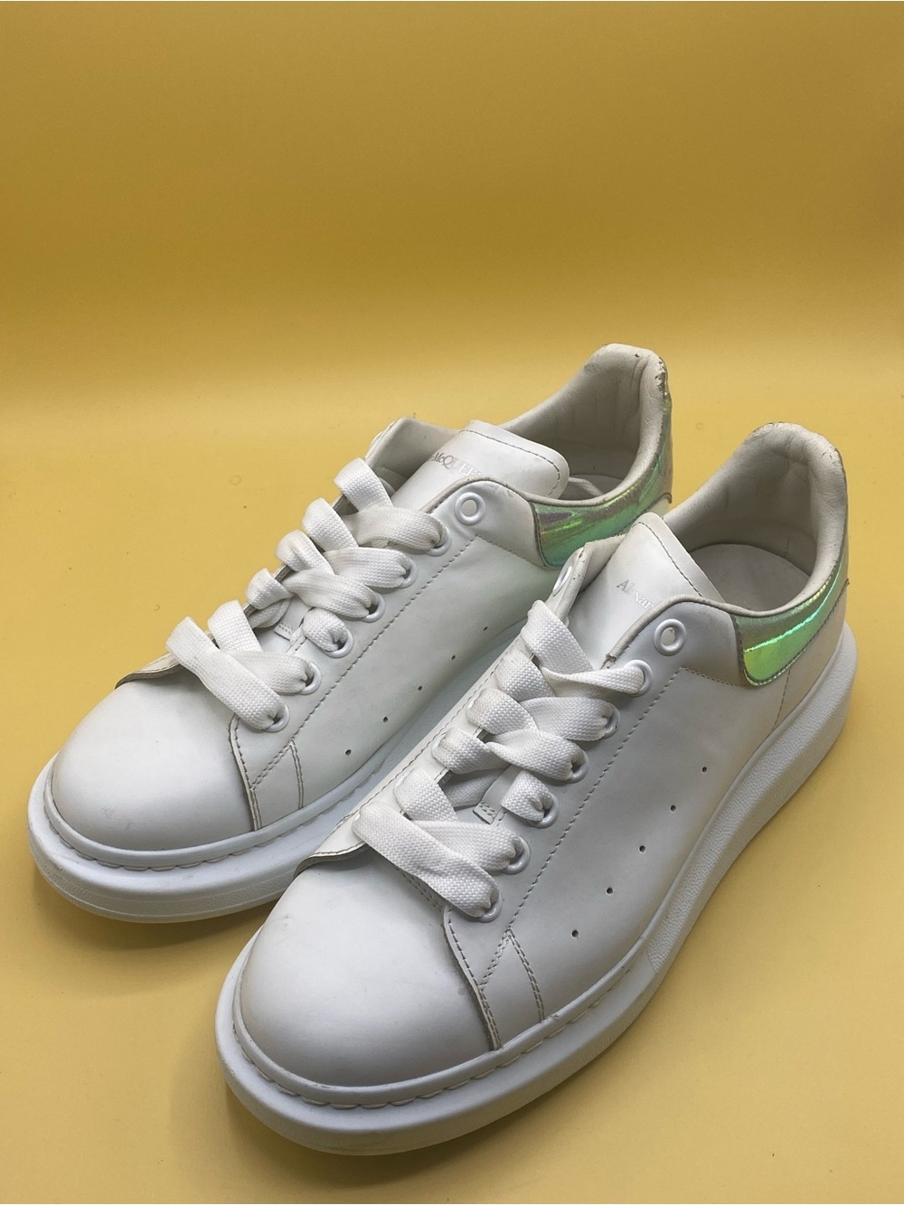 Alexander McQueen White Leather Oversized Sneakers with Iridescent Heel - Picture 4 of 4